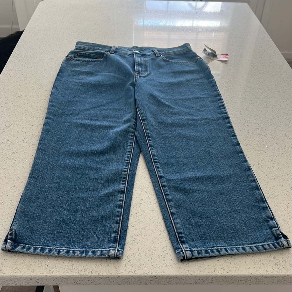 Ralph Lauren classic fit season capris (missy) size 6 NEW with tags